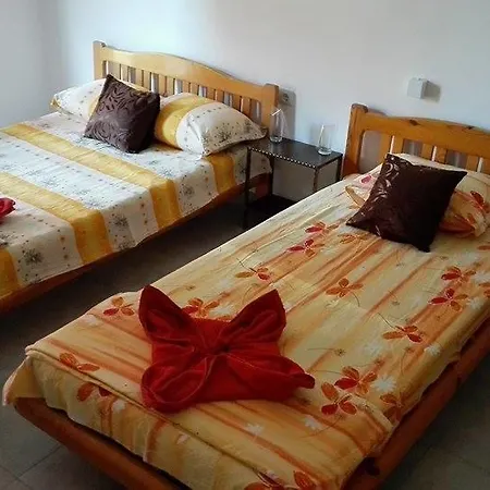 Gæstehus Dracena 3*